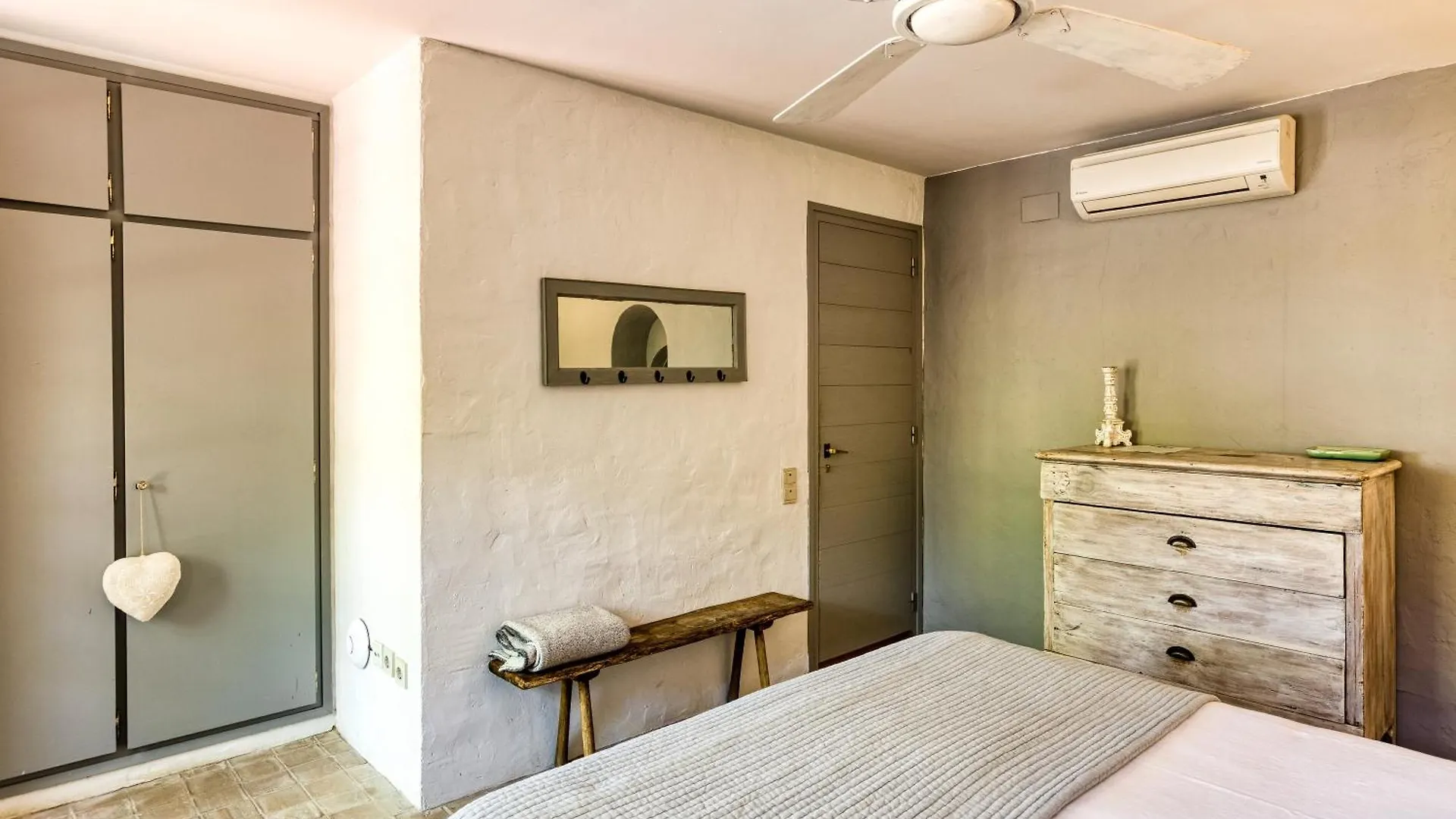 Les Hamaques Hotel Viladamat Bed and breakfast