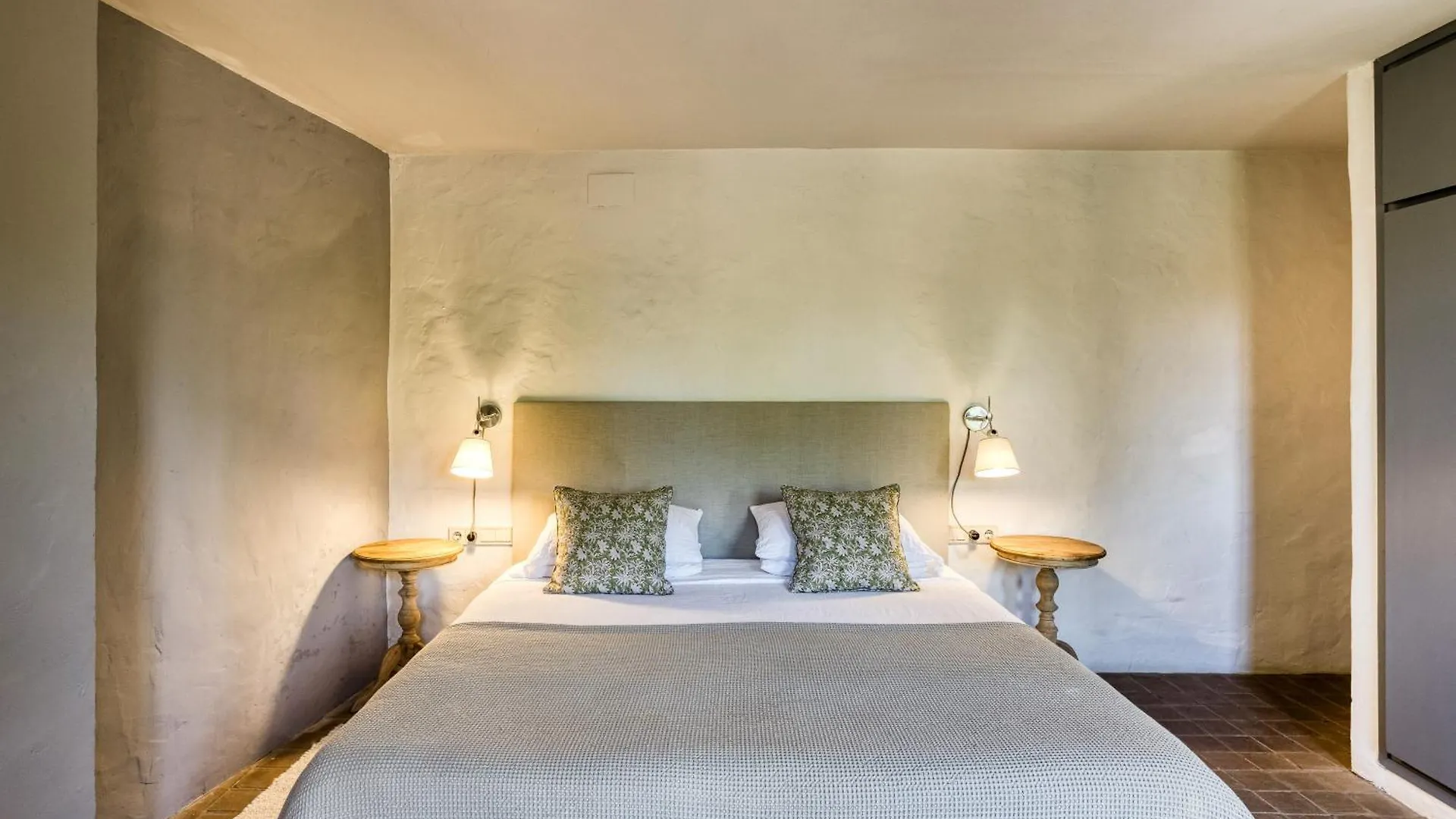 Les Hamaques Hotel Viladamat 住宿加早餐酒店
