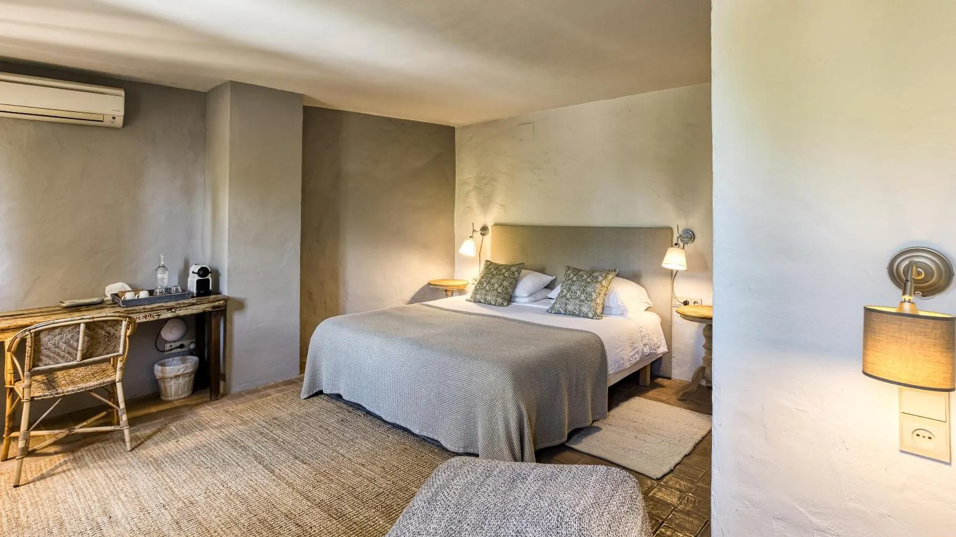 Les Hamaques Hotel Viladamat 住宿加早餐酒店
